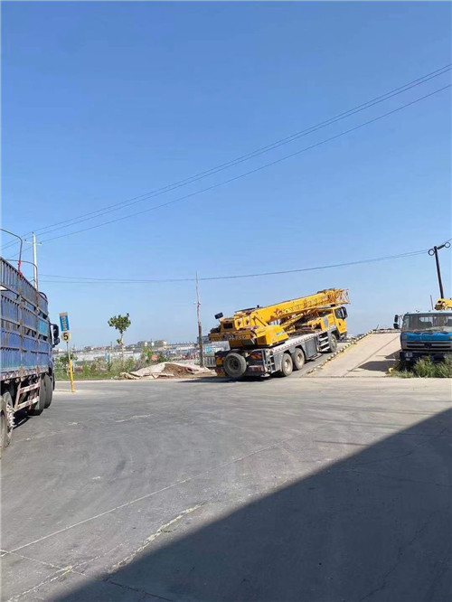 揭西县25吨吊车的租赁价格大概是多少？